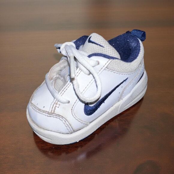 2010 Infant White Leather Blue Swoosh Low Tops Size 3C 325045-141 - Picture 1 of 7